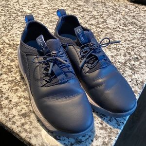 Navy blue Clove shoes